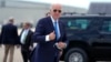 Tổng thống Joe Biden lên chuyên cơ Air Force One tại Căn cứ Không quân Dover, ở Dover, bang Delaware, ngày 23 tháng 7 năm 2024.