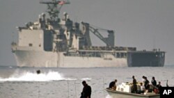 Десантный корабль ВМС США «Форт Макгенри»