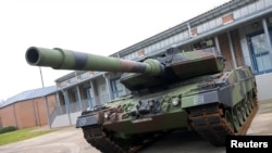 Танк Leopard 2 на базе Бундесвера в Мюнстере, Германия, 20 февраля 2023 г.