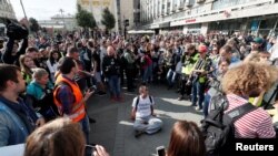 На акции протеста в Москве 3 августа.