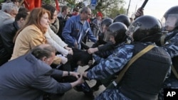 Москва, 6 мая 2012г. Архивное фото.