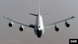 Американский разведывательный самолет RC-135